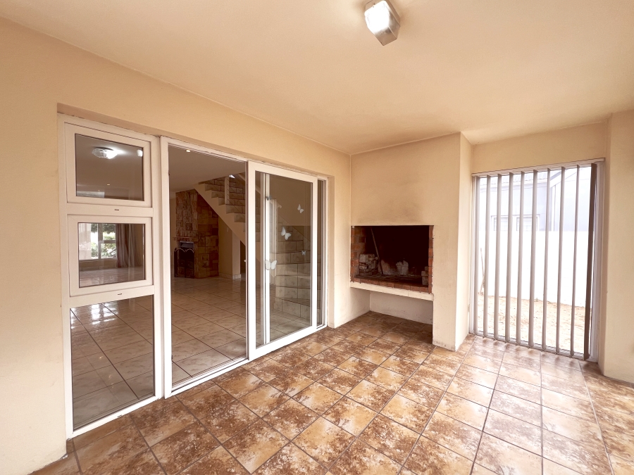 4 Bedroom Property for Sale in Laguna Sands Western Cape